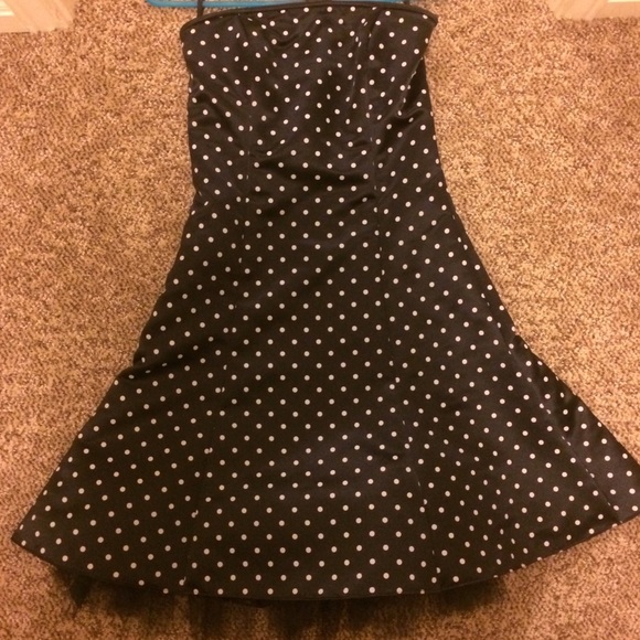 Jessica McClintock Dresses & Skirts - Jessica McClintock Black & White Polka Dot Dress